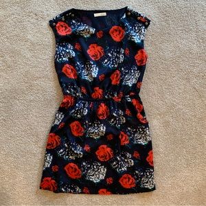 Anthropologie floral dress Medium size 😈😈😈🌹🌹🌹❤️❤️❤️